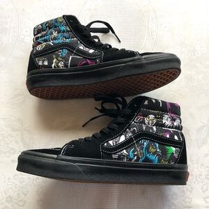 Vans X Disney Black High-Top Shoes Sneakers Colorful Graphics Women’s Size 9